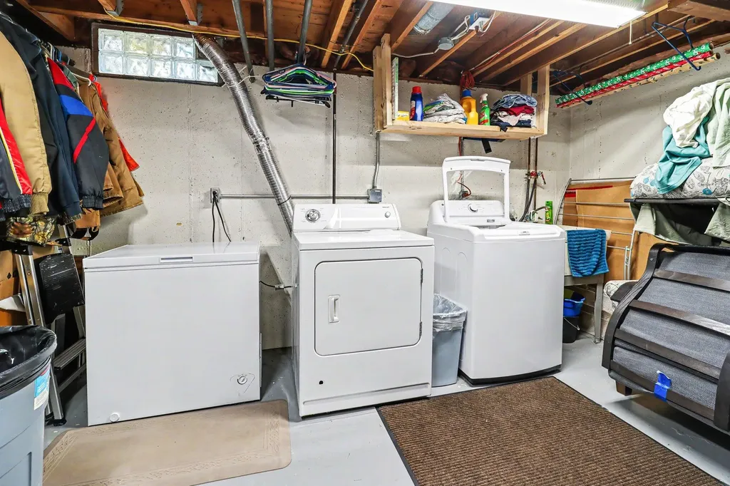 732 Pinckney Court Alpine Township MI 49321