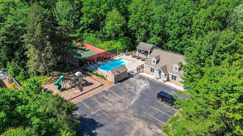 13784 Hofma Drive Grand Haven Charter Township MI 49417