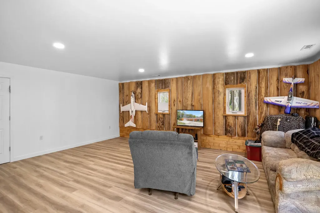 2538 S Van Wagoner Avenue Denver Township MI 49421
