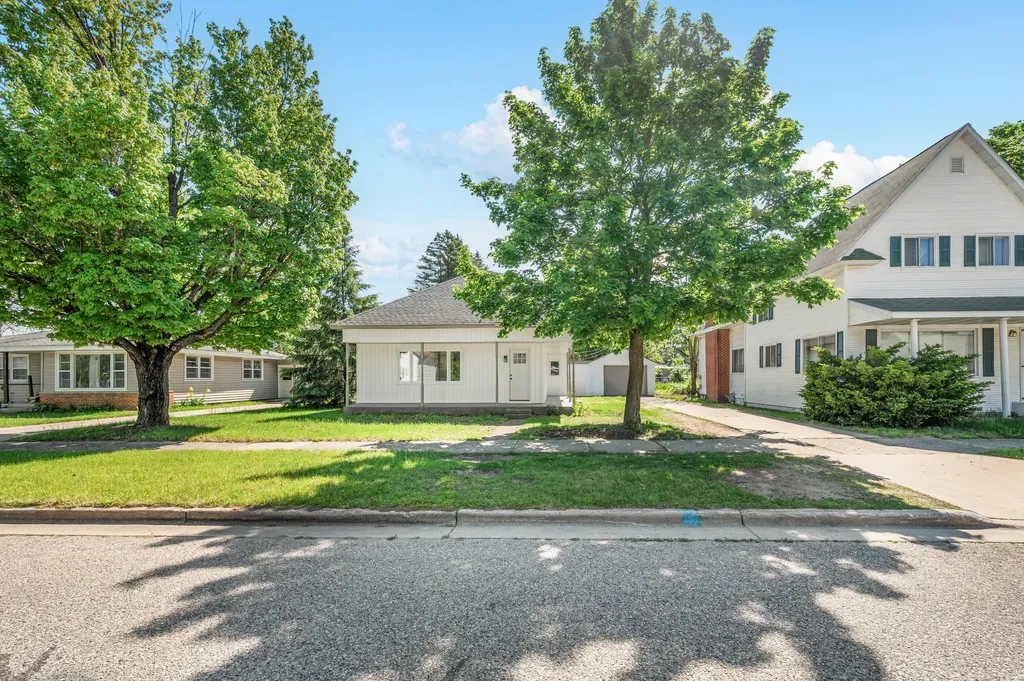 610 Boon Street Cadillac City MI 49601