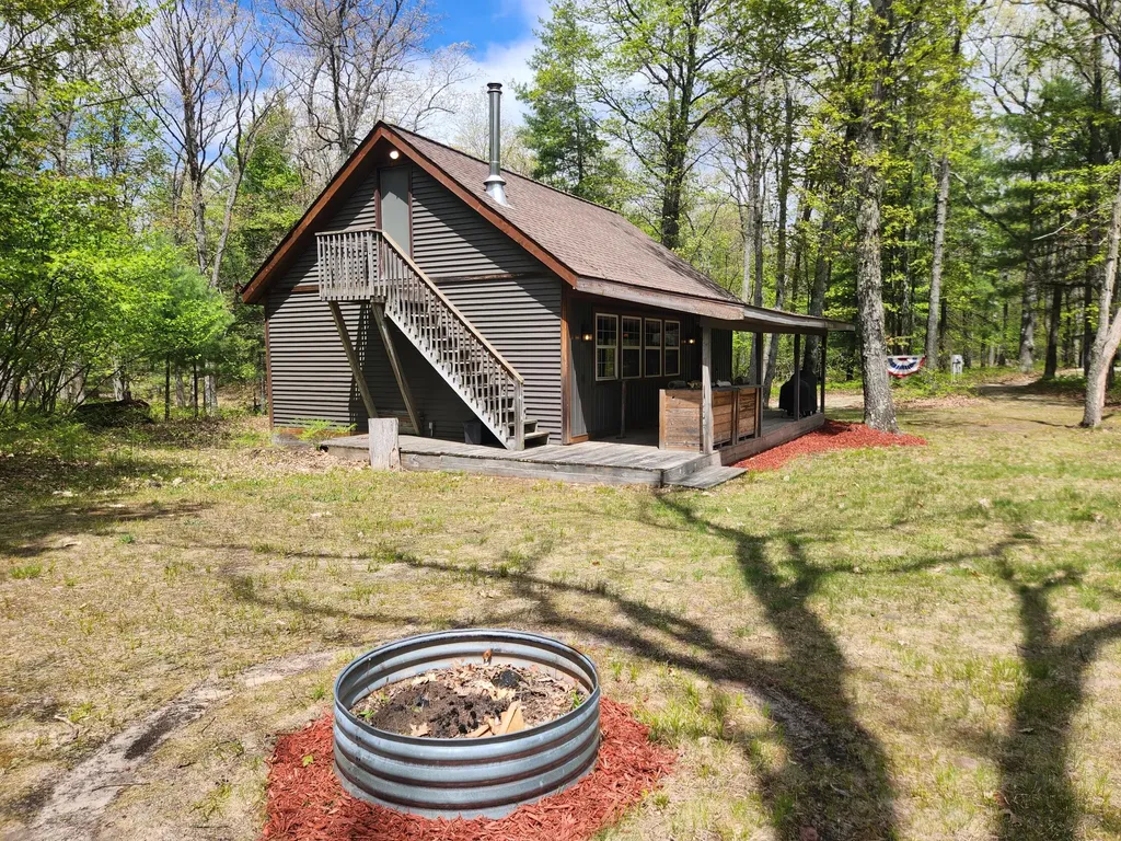 7296 E 40th Street Pinora Township MI 49623