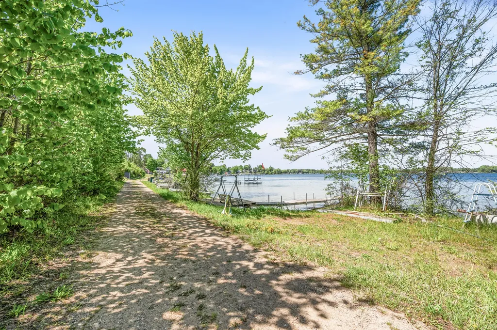19454 E Chippewa Lake Drive Chippewa Township MI 49320