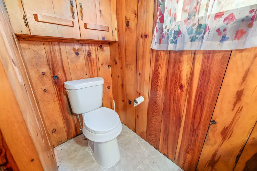 2850 W Winona Drive Peacock Township MI 49304