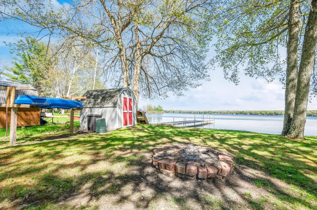 2850 W Winona Drive Peacock Township MI 49304