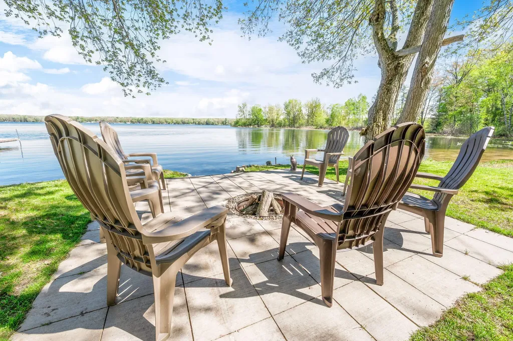 2850 W Winona Drive Peacock Township MI 49304