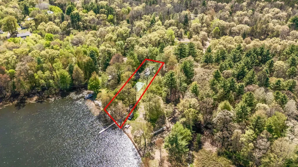 2850 W Winona Drive Peacock Township MI 49304