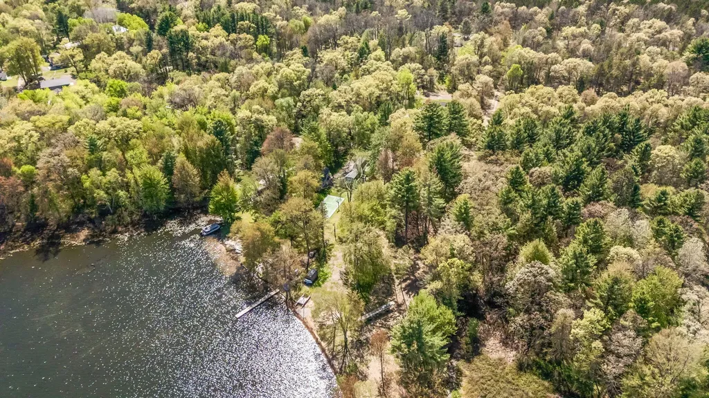 2850 W Winona Drive Peacock Township MI 49304