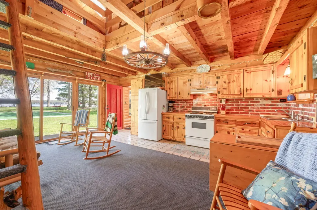 2850 W Winona Drive Peacock Township MI 49304