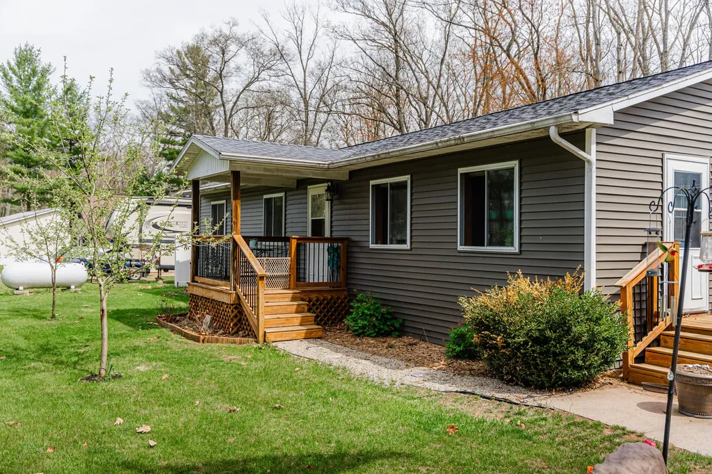 3878 W Wildwood Avenue Merrill Township MI 49309