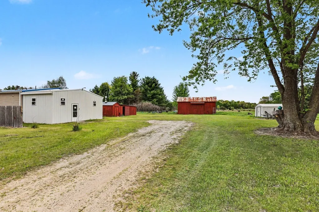 10812 Henkel Road Reynolds Township MI 49336