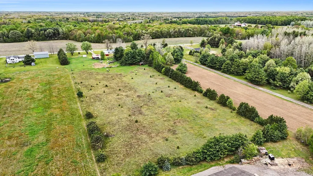 10812 Henkel Road Reynolds Township MI 49336