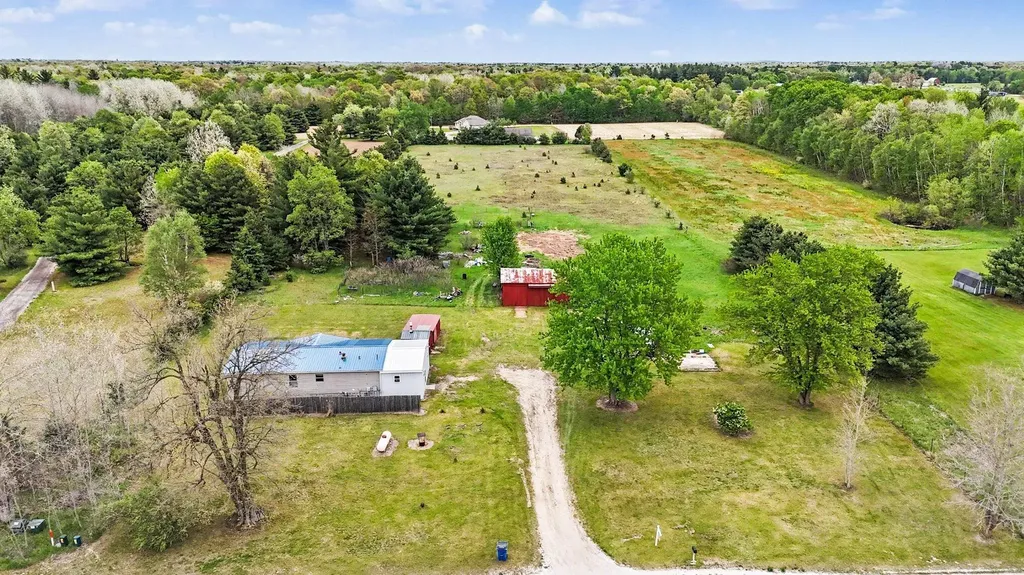 10812 Henkel Road Reynolds Township MI 49336