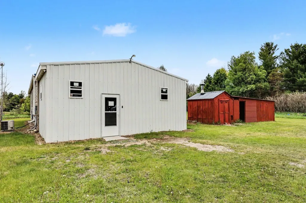10812 Henkel Road Reynolds Township MI 49336
