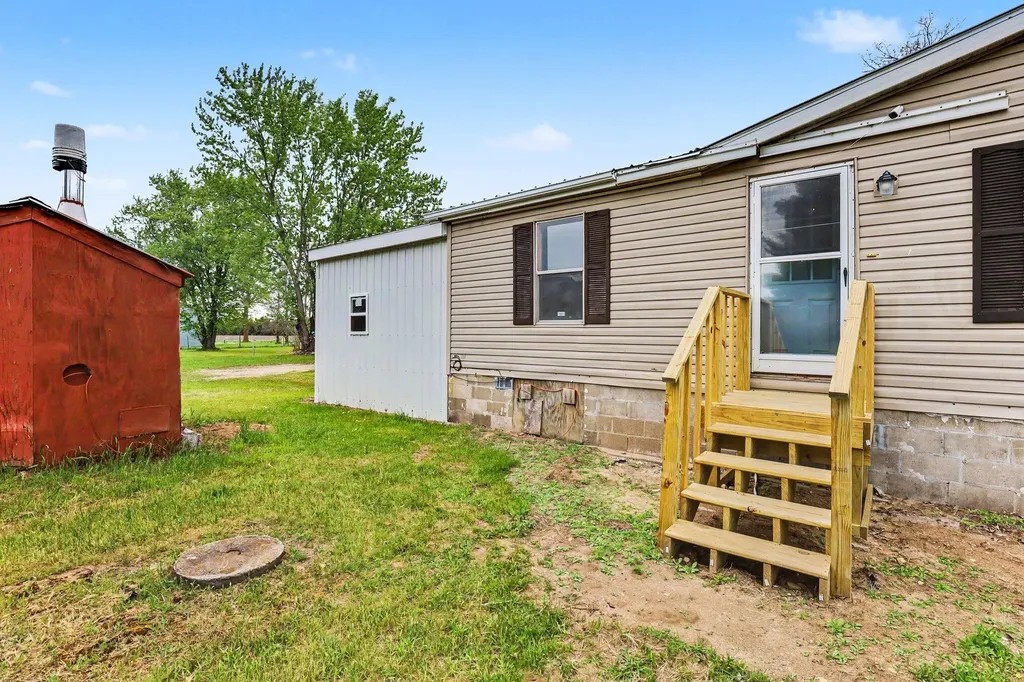 10812 Henkel Road Reynolds Township MI 49336