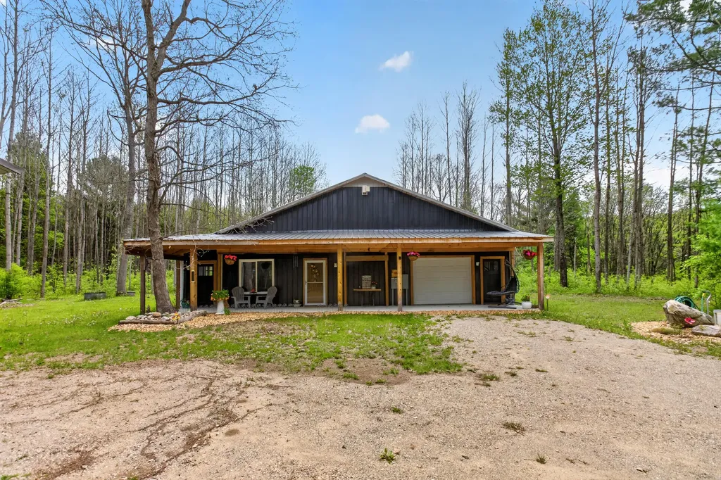 4850 E Us Highway 10 Cherry Valley Township MI 49623