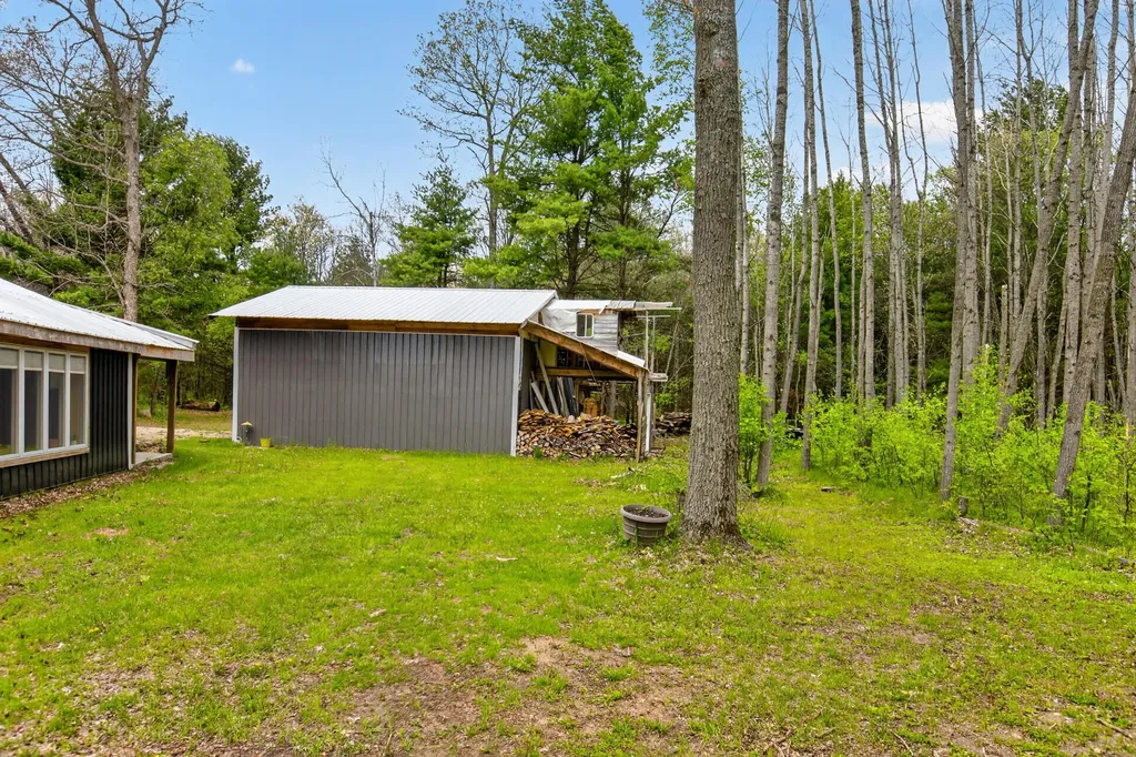 4850 E Us Highway 10 Cherry Valley Township MI 49623