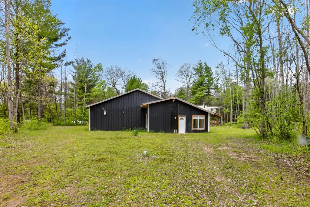 4850 E Us Highway 10 Cherry Valley Township MI 49623