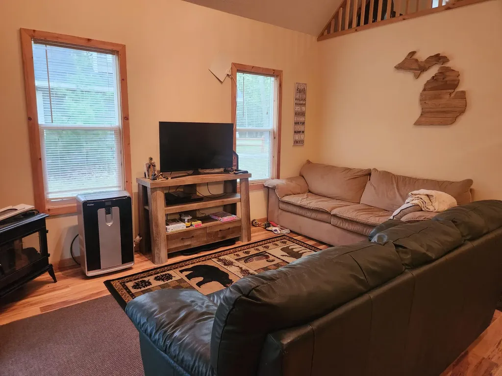 9736 S Trillium Trail Lake Township MI 49304