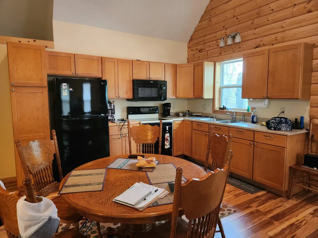 9736 S Trillium Trail Lake Township MI 49304