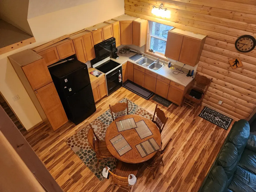9736 S Trillium Trail Lake Township MI 49304