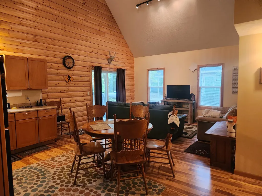9736 S Trillium Trail Lake Township MI 49304