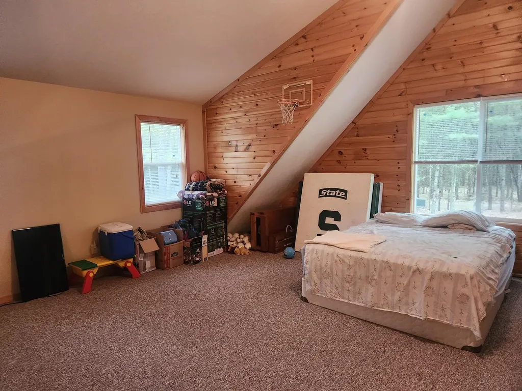 9736 S Trillium Trail Lake Township MI 49304