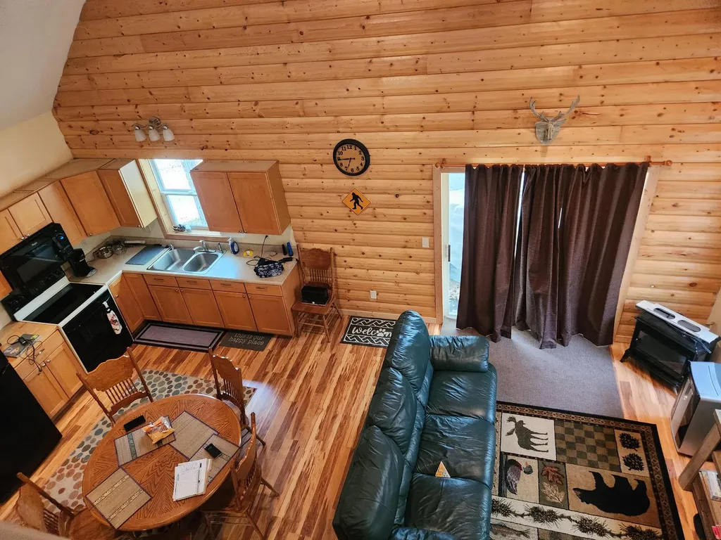 9736 S Trillium Trail Lake Township MI 49304