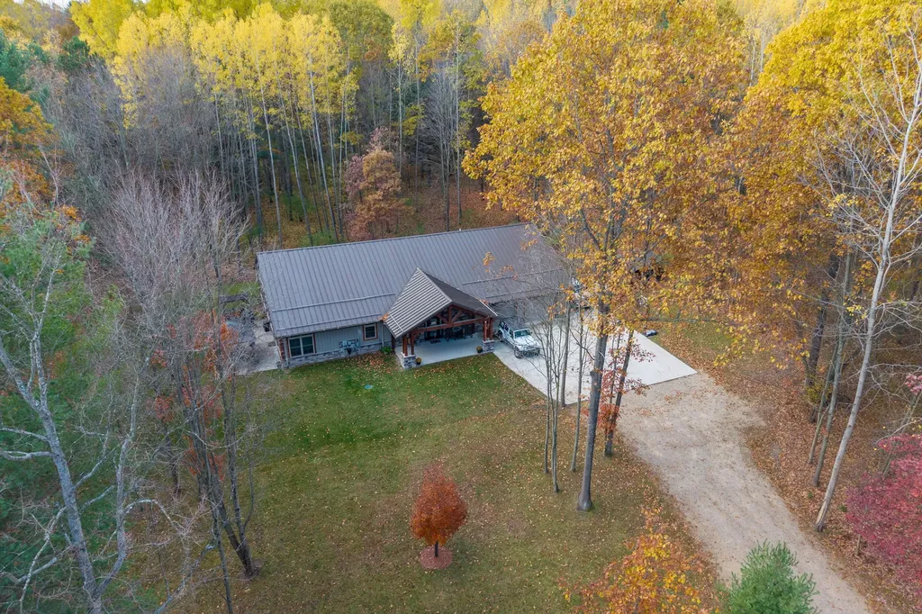 3159 Hilltop Lane Union Charter Township MI 48858