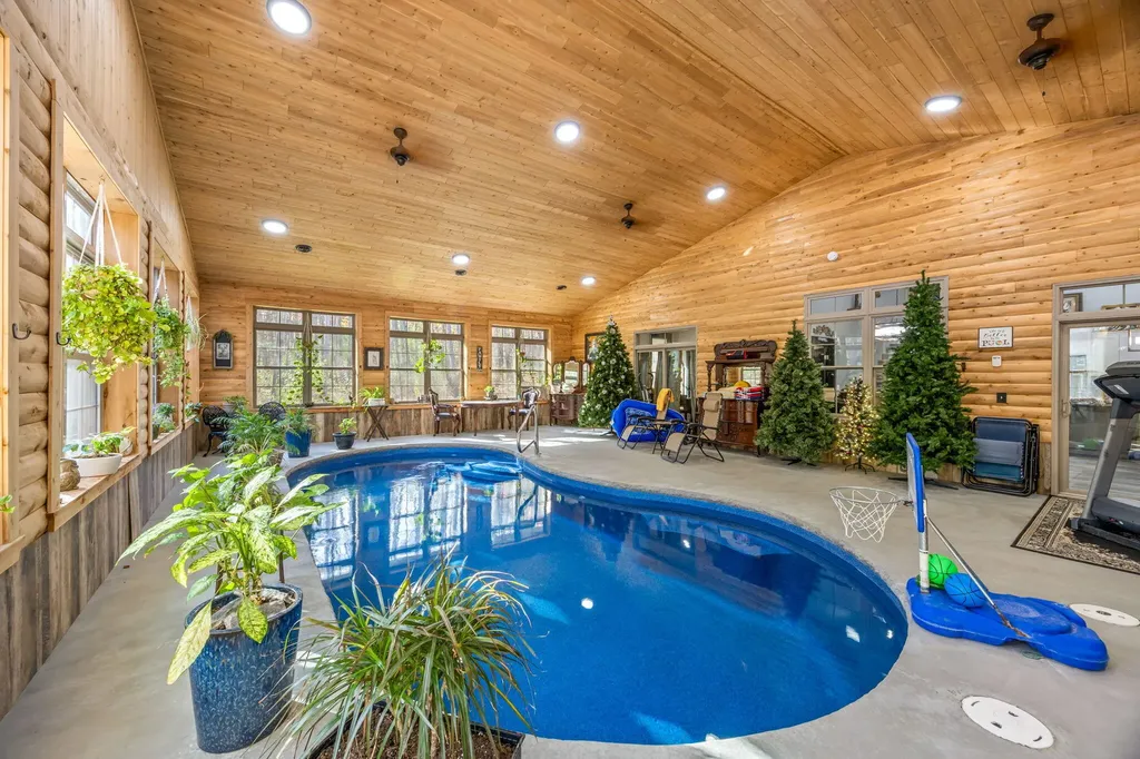 3159 Hilltop Lane Union Charter Township MI 48858
