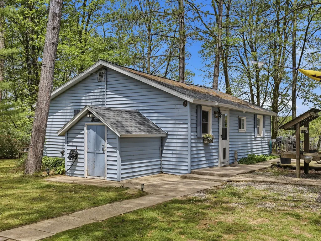 18648 Lawrence Drive Mecosta Township MI 49346