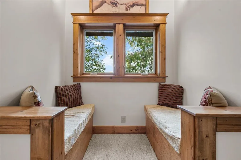 9158 W School Section Lake Drive Morton Township MI 49332