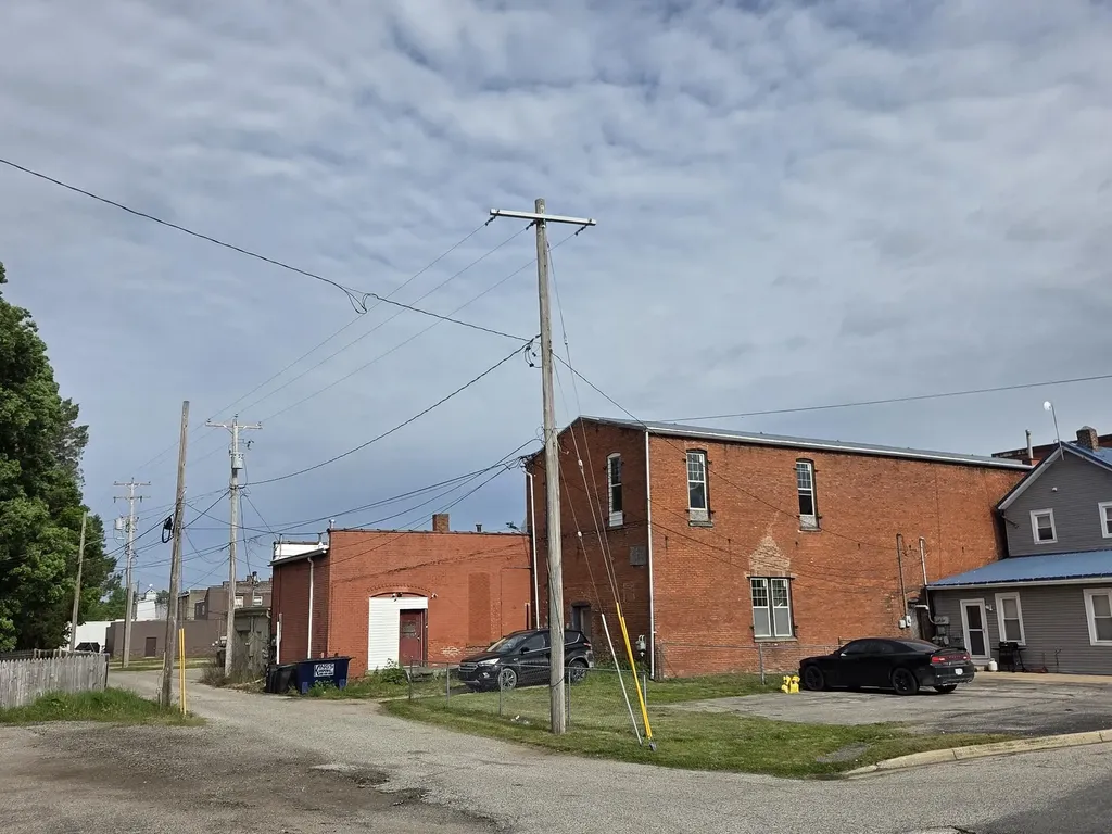 526 E Main Street Edmore Village MI 48829