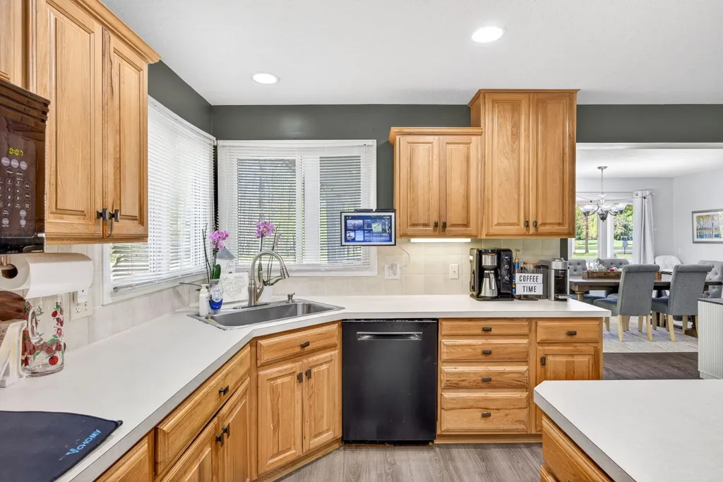 6908 Club House Drive E Morton Township MI 49346