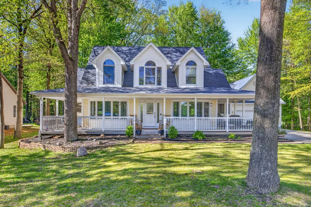 6908 Club House Drive E Morton Township MI 49346