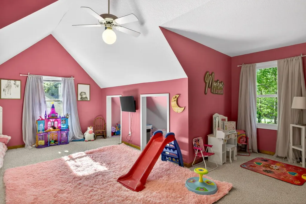 6908 Club House Drive E Morton Township MI 49346