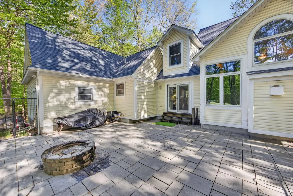 6908 Club House Drive E Morton Township MI 49346