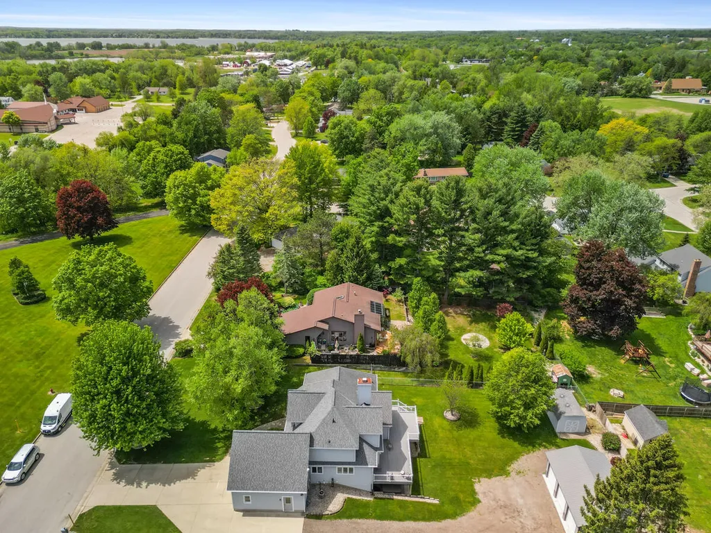 607 Apache Drive Fremont City MI 49412