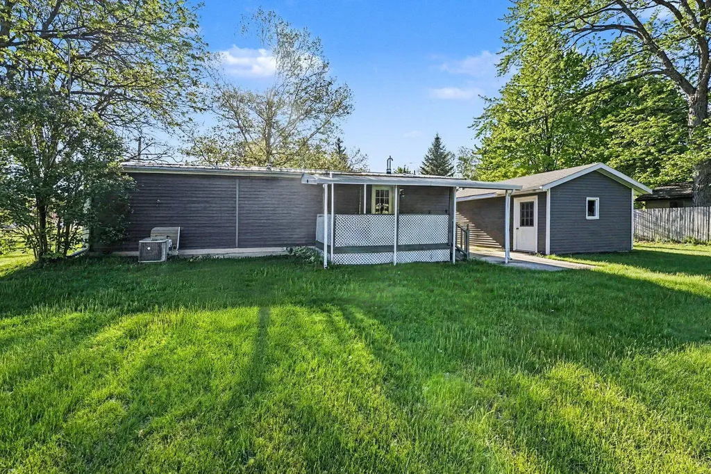 611 Connie Avenue Fremont City MI 49412