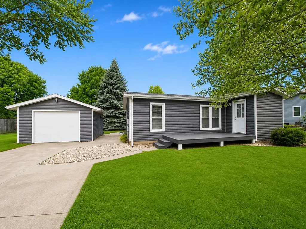 611 Connie Avenue Fremont City MI 49412