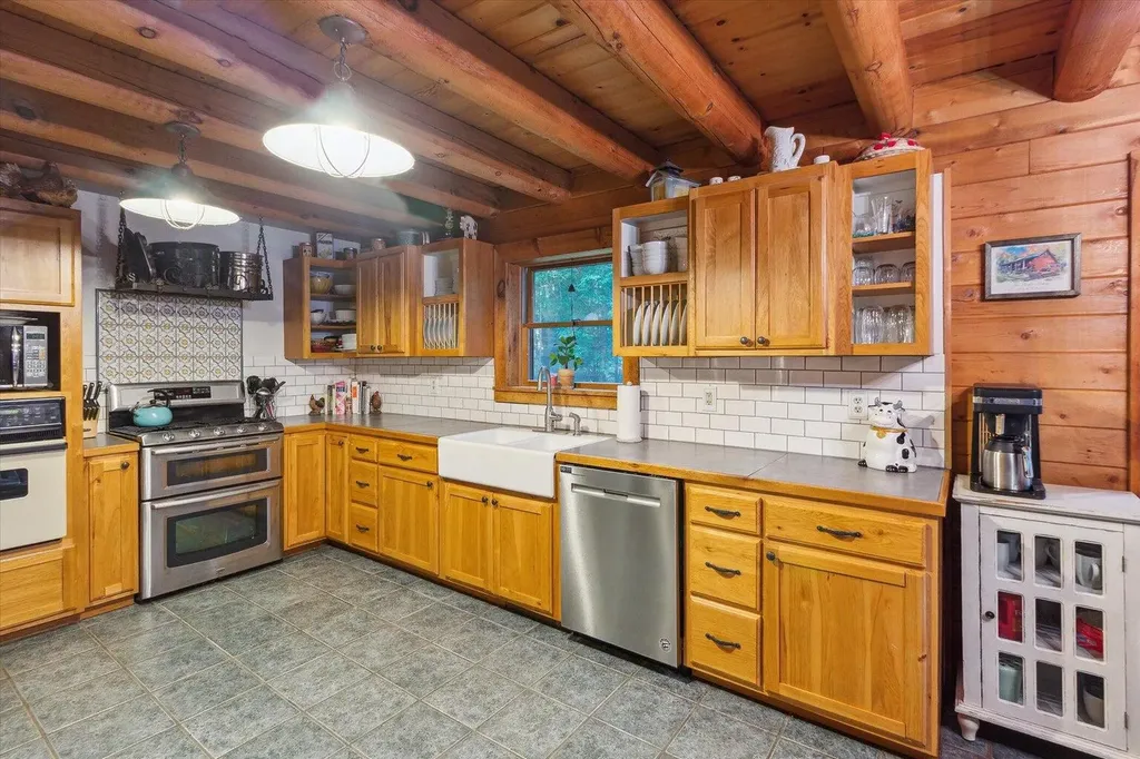3355 16th Street Sheridan Charter Township MI 49412