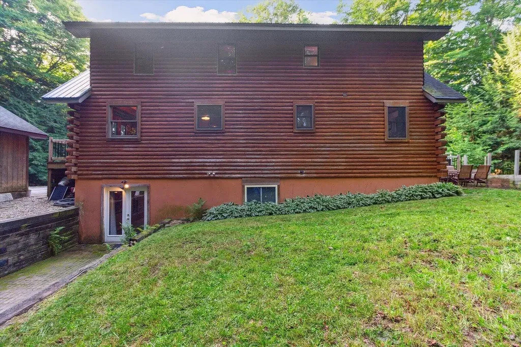 3355 16th Street Sheridan Charter Township MI 49412