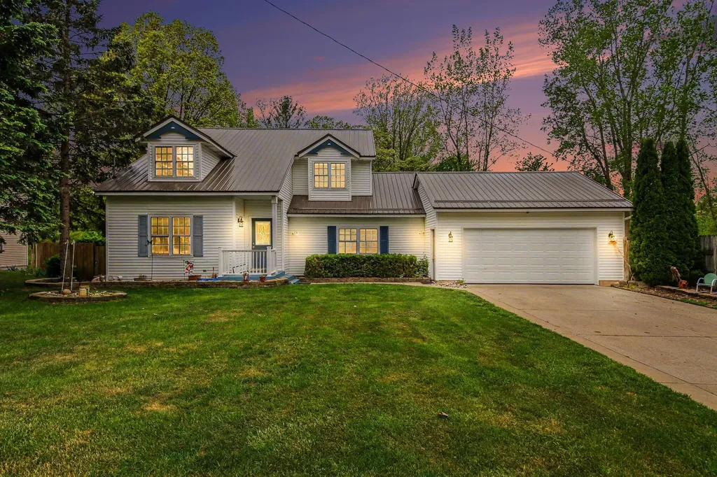 12177 Reyburn Drive NE Algoma Township MI 49345