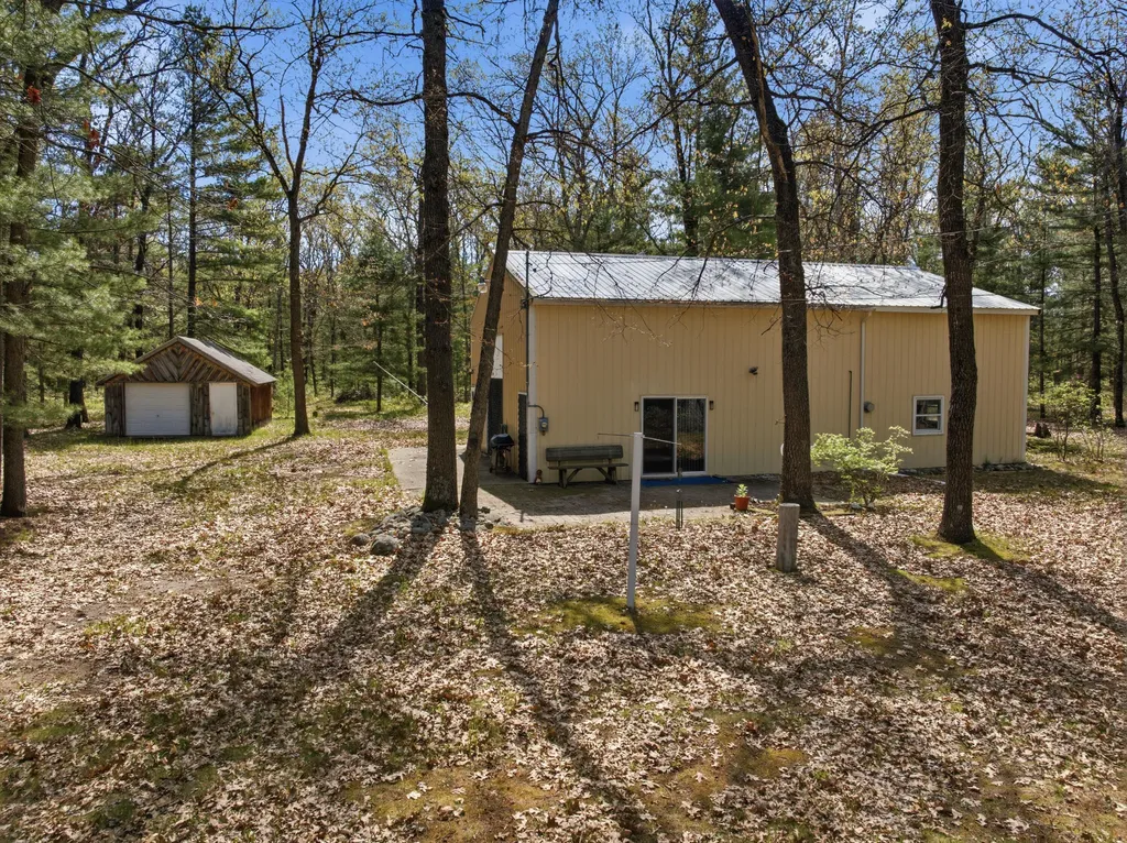337 S Taylor Road Branch Township MI 49402
