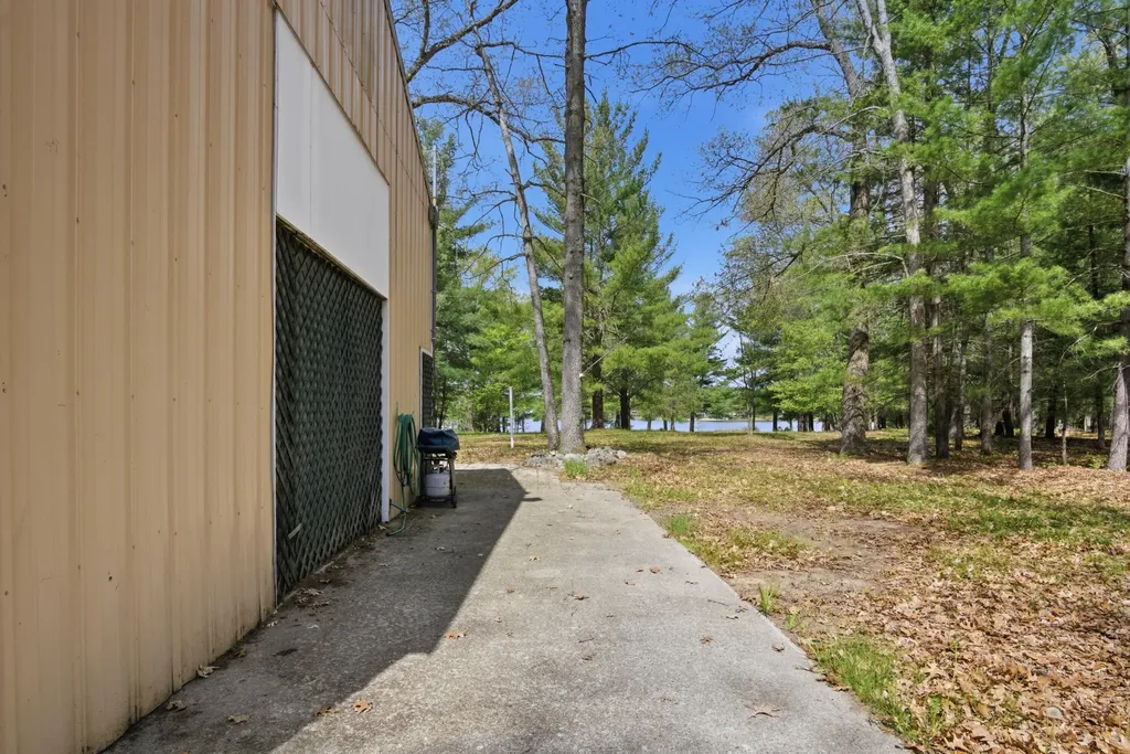337 S Taylor Road Branch Township MI 49402