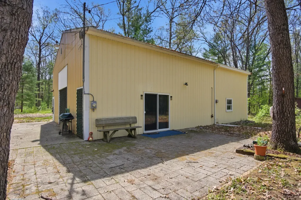 337 S Taylor Road Branch Township MI 49402