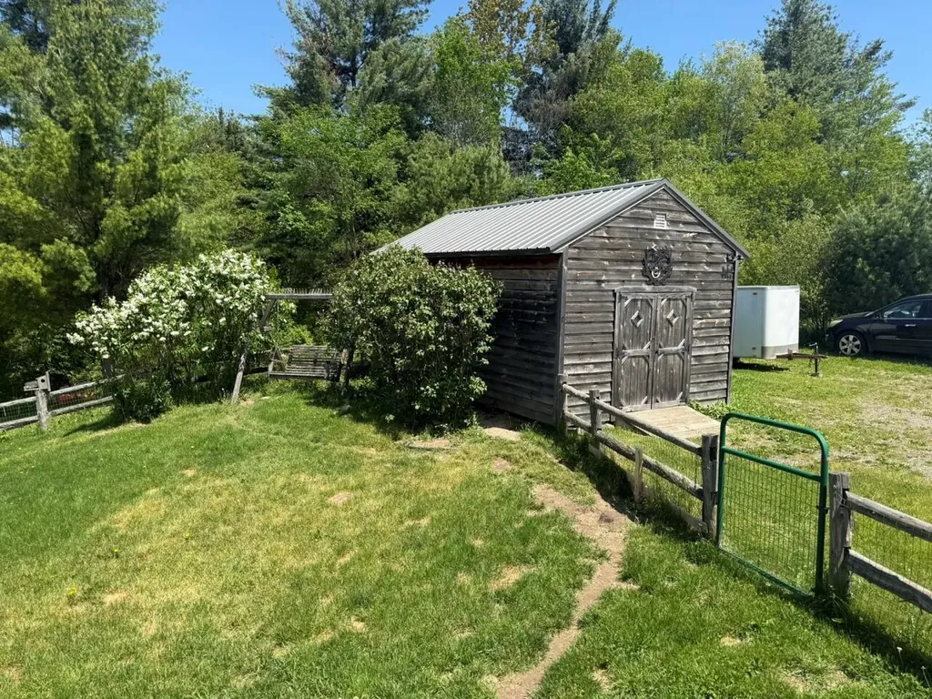17086 Pierce Road Austin Township MI 49346
