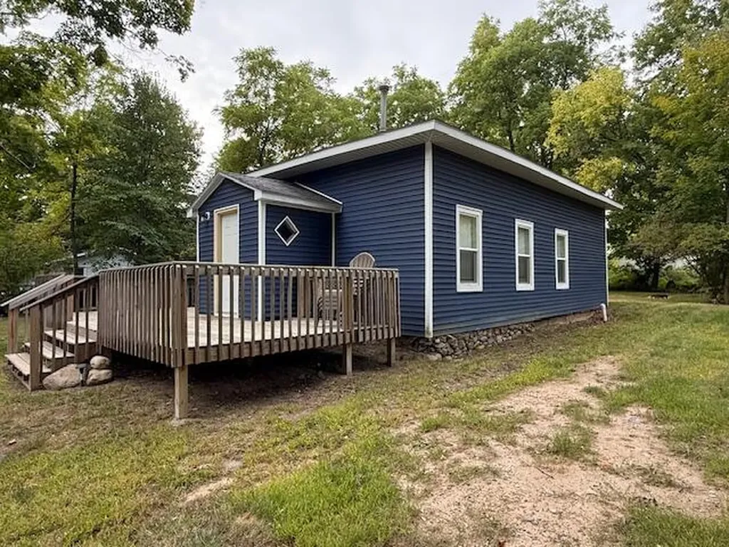 37 E Jefferson Street Newaygo City MI 49337