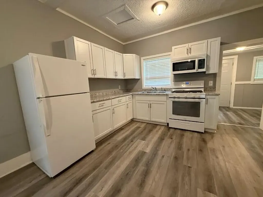 37 E Jefferson Street Newaygo City MI 49337