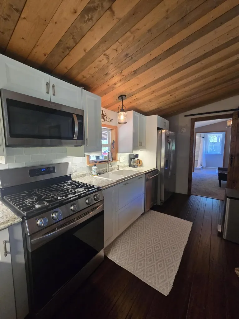 5221 N 17 Road Antioch Township MI 49668