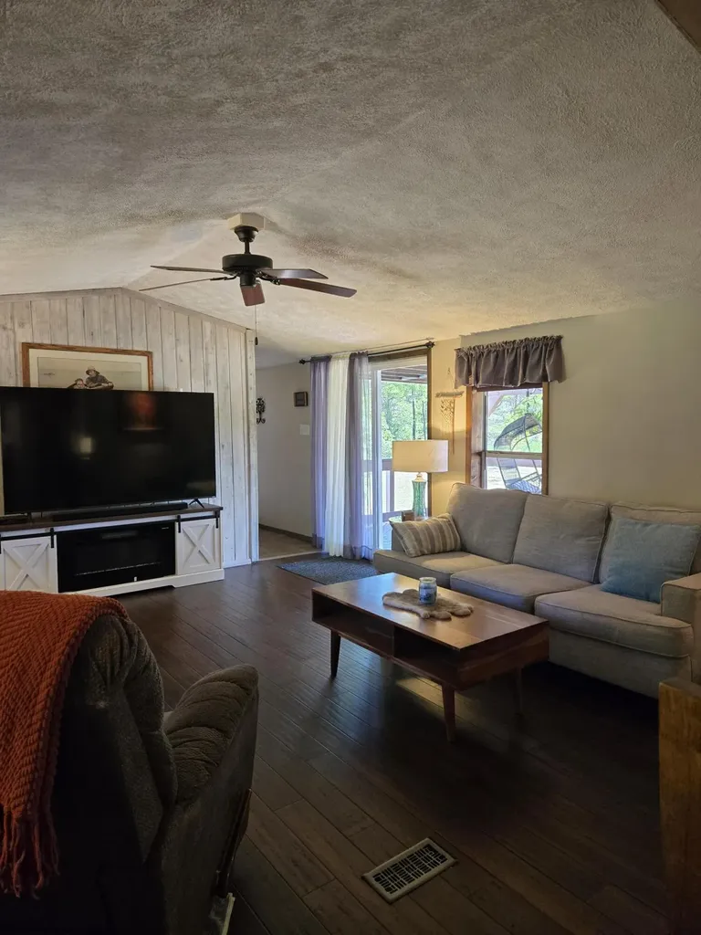 5221 N 17 Road Antioch Township MI 49668
